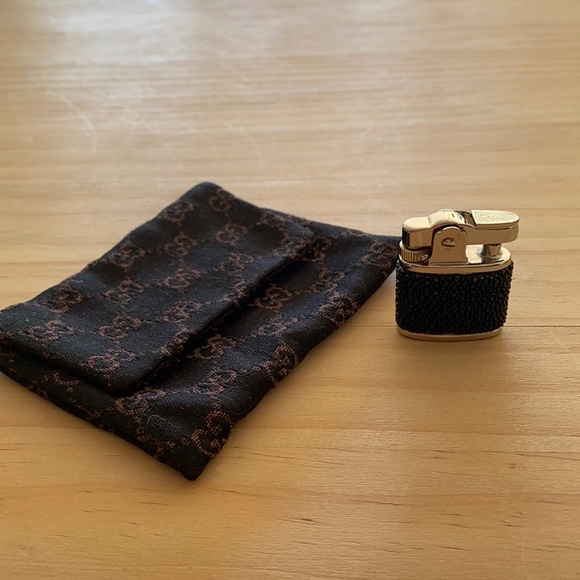 🔥GUCCI VINTAGE RARE RHINESTONE BUTANE LIGHTER - Picture 1 of 10